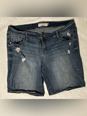 Size 18 Torrid Distressed Dark Wash Denim Bermuda Shorts